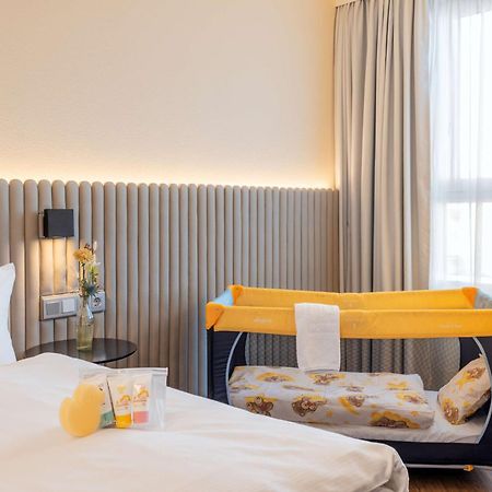 Nh Hamburg Altona Hotel Ngoại thất bức ảnh