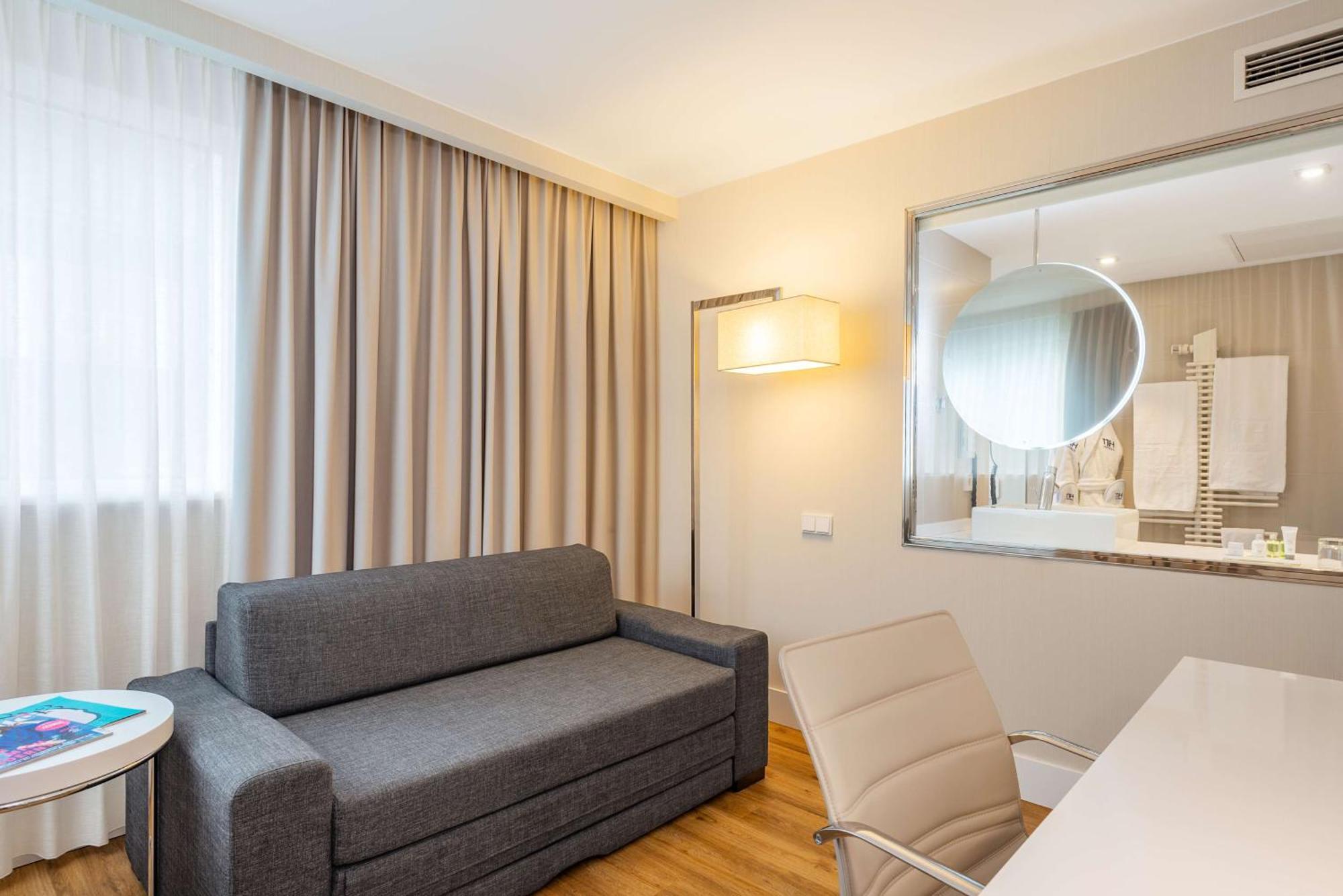 Nh Hamburg Altona Hotel Ngoại thất bức ảnh