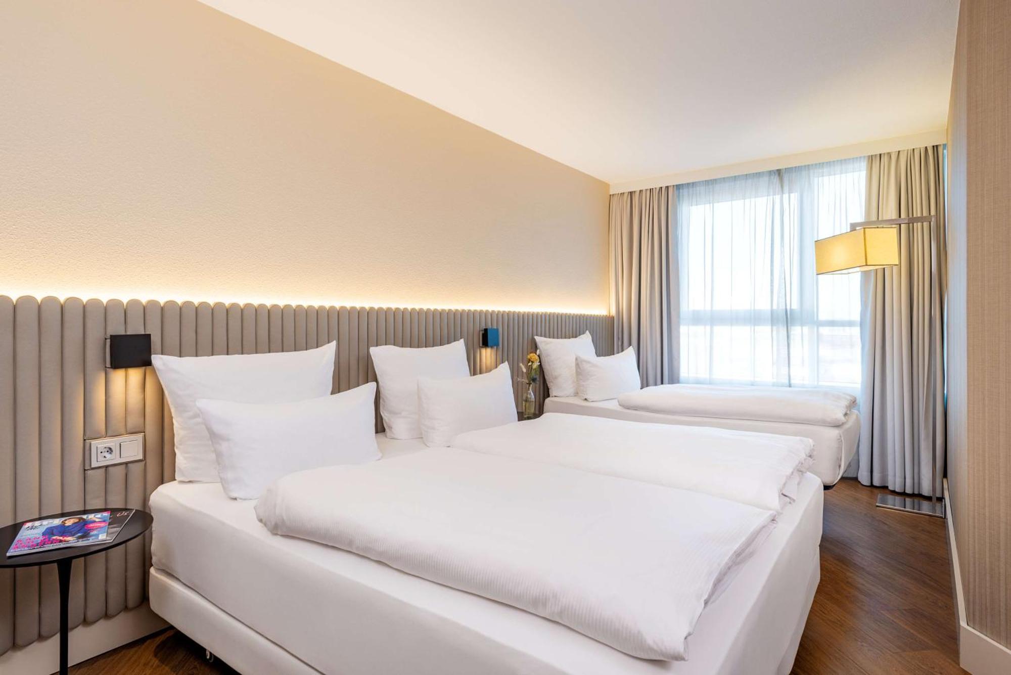 Nh Hamburg Altona Hotel Ngoại thất bức ảnh