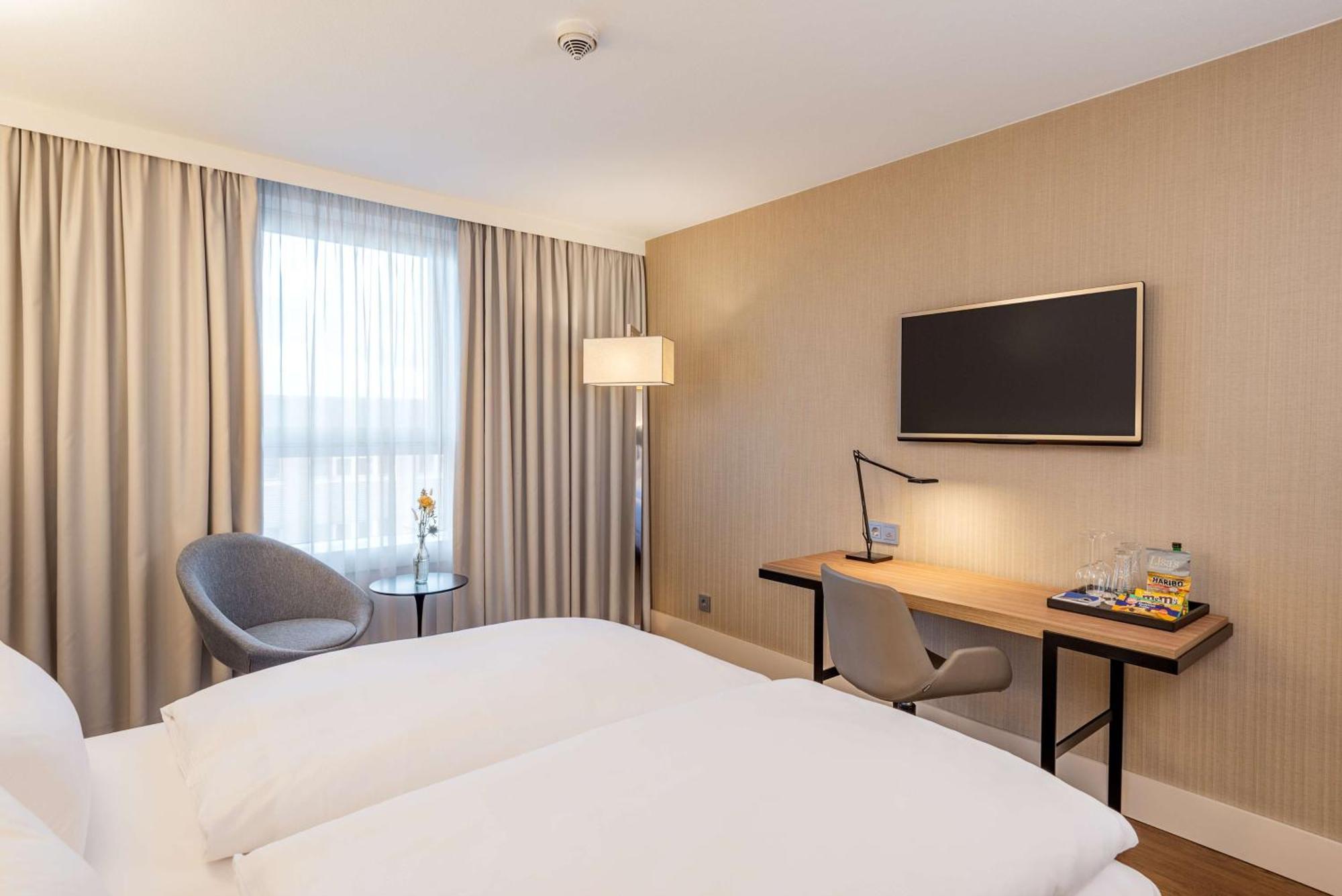Nh Hamburg Altona Hotel Ngoại thất bức ảnh