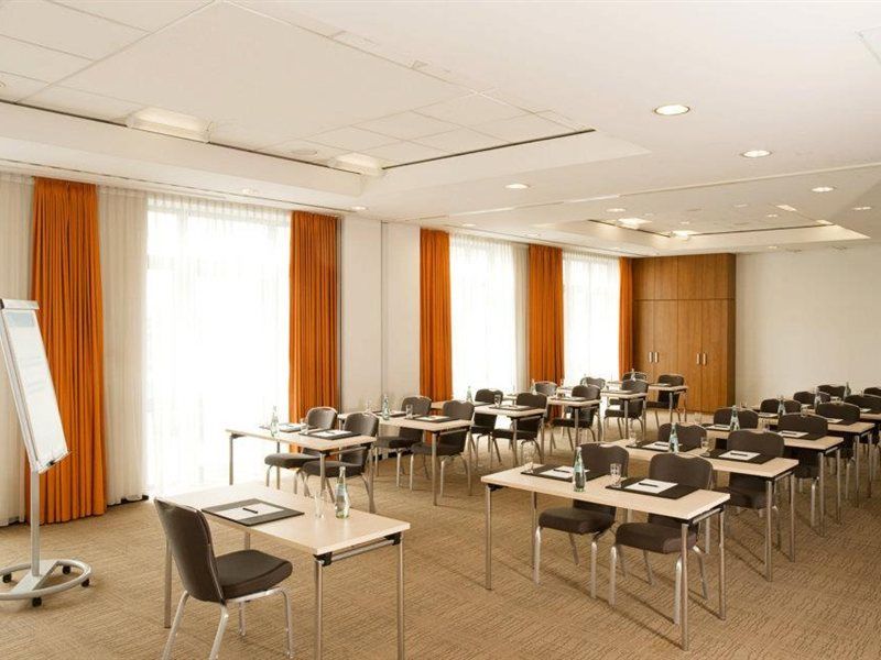 Nh Hamburg Altona Hotel Ngoại thất bức ảnh