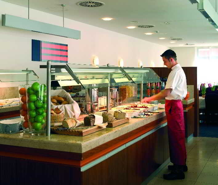 Nh Hamburg Altona Hotel Ngoại thất bức ảnh